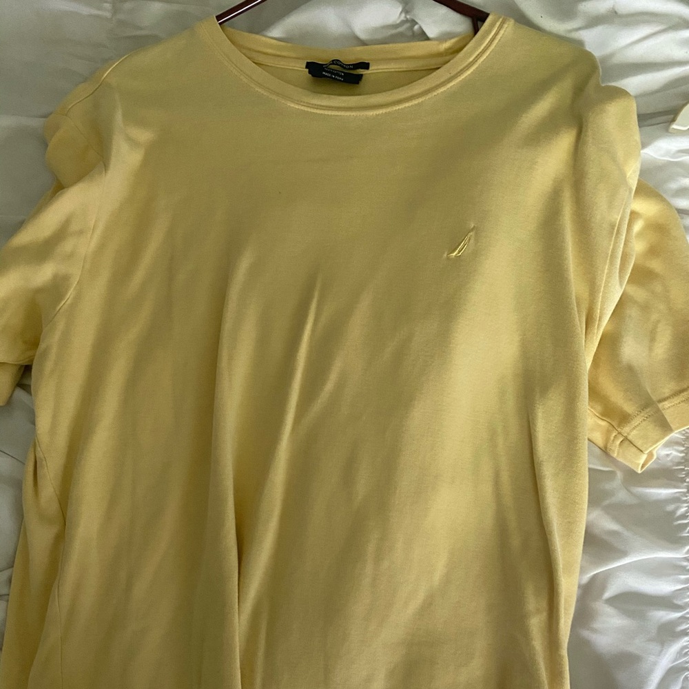 yellow t-shirt